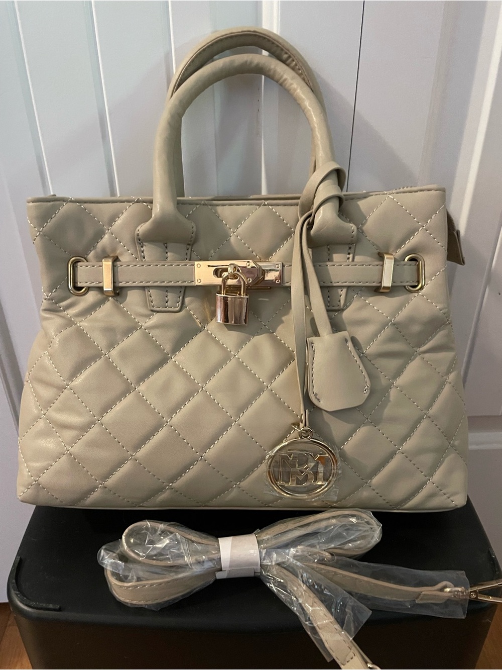 Badgley Mischka Quilted Cream Crossbody Satchel with Gold Hardware Vegan leather
